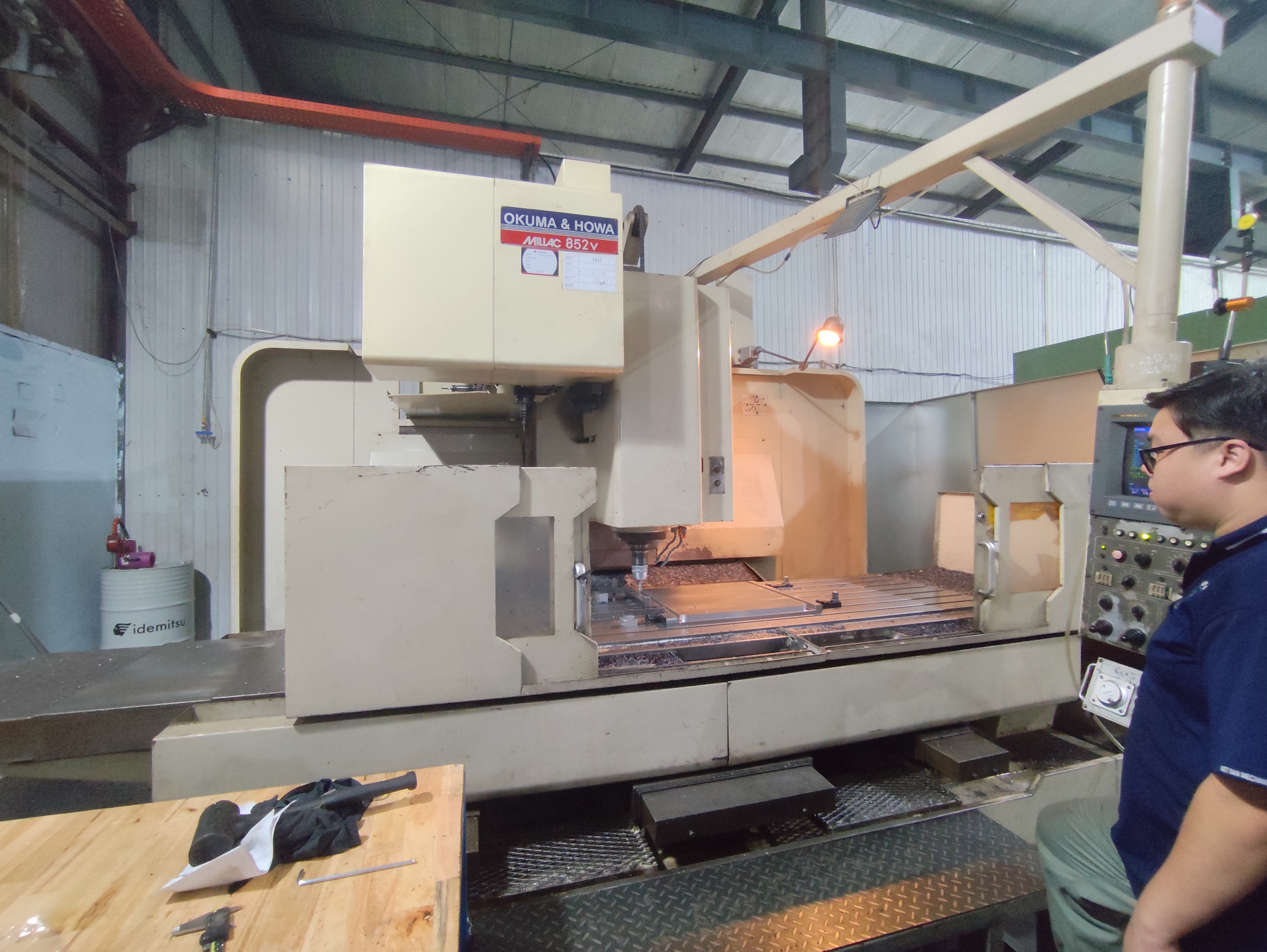 CNC milling machine 5.jpg